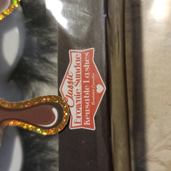 Bombshell Cosmetica Lashes Brownie Sundae - Picture 4 of 4